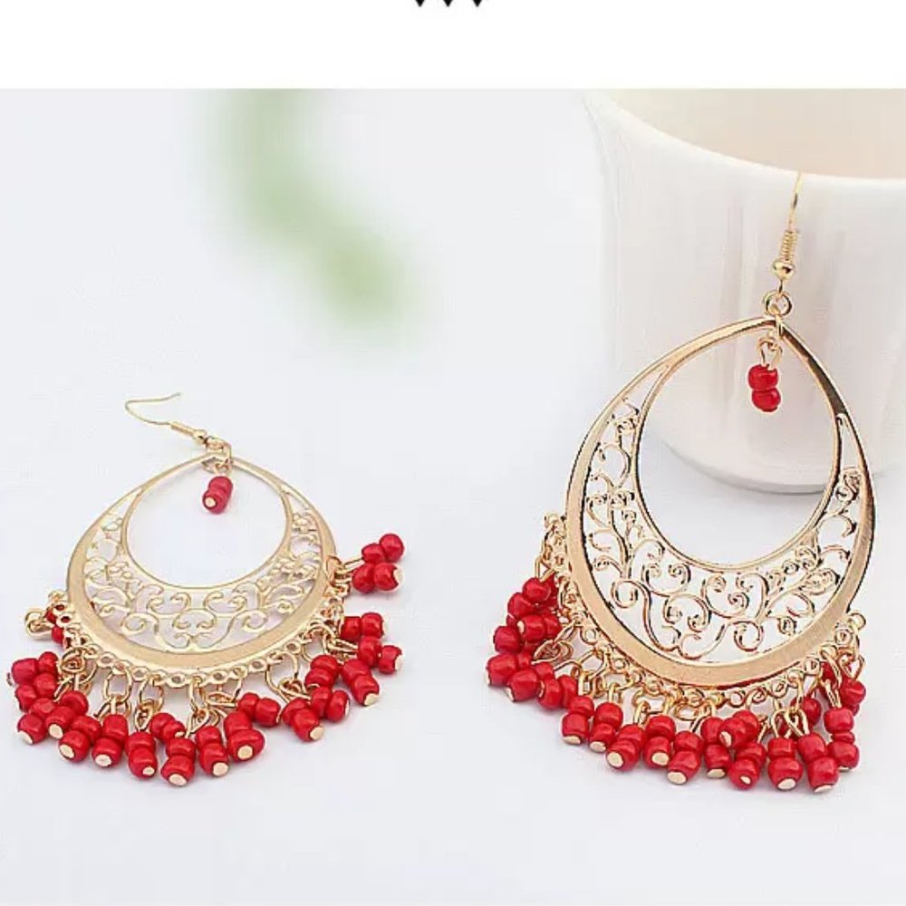 2/$25❣️Boho Dangling Red Earrings